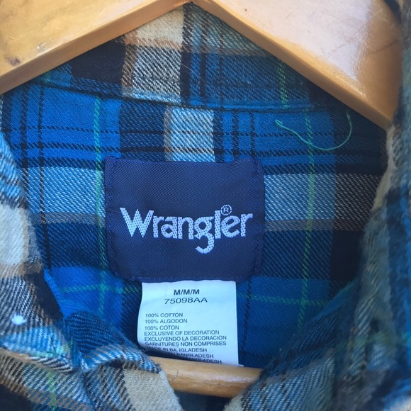 Men’s M Wrangler button up - Picture 2 of 4